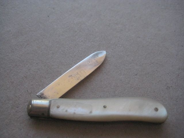 Rare Joseph Rodgers George V Mother of Pearl Hafted Silver Bladed Folding Fruit Knife, 1908 - 2