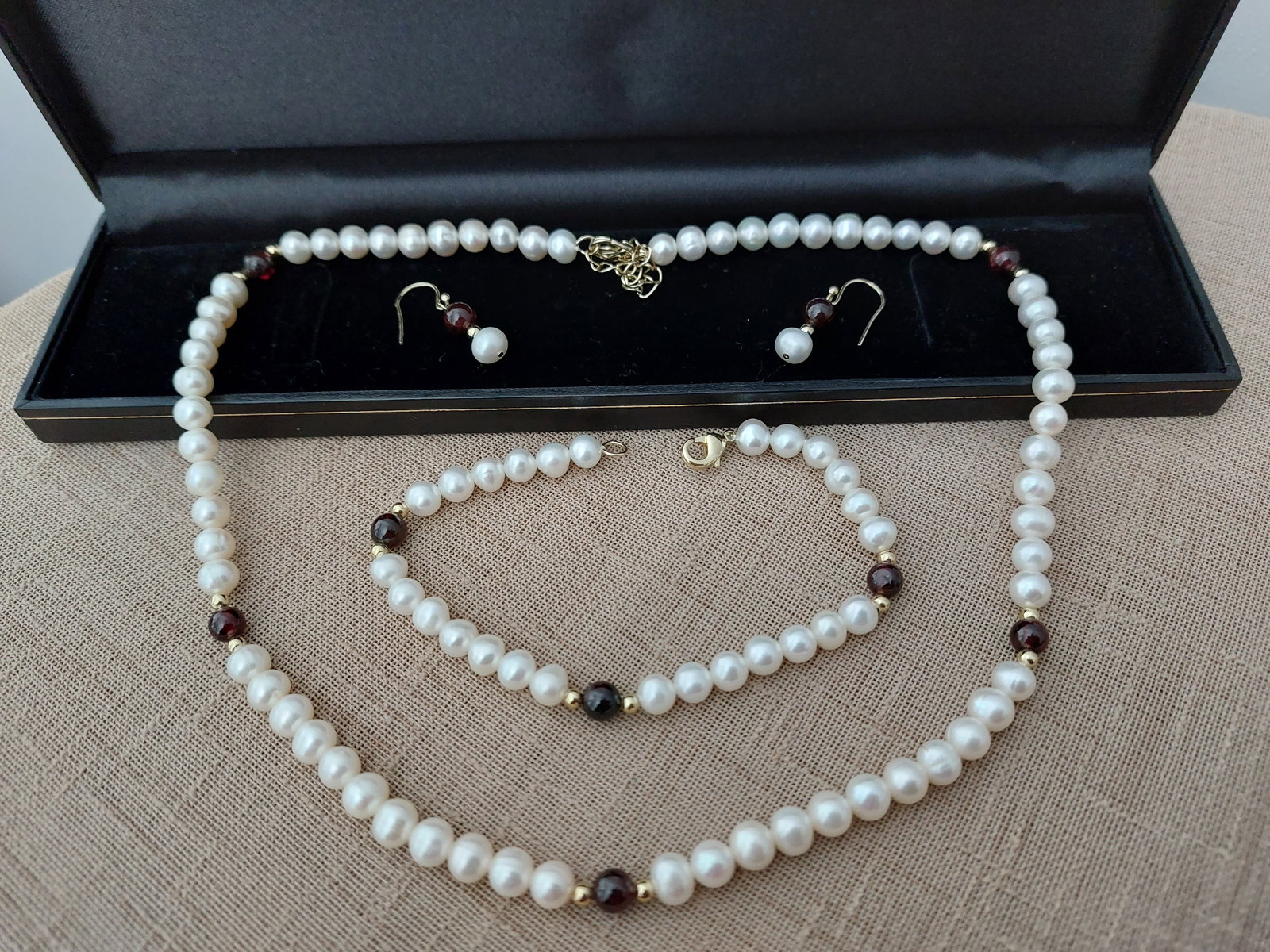 Pearl Necklace, Bracelet and Earrings Set. RRP £55.99. With Box - 2