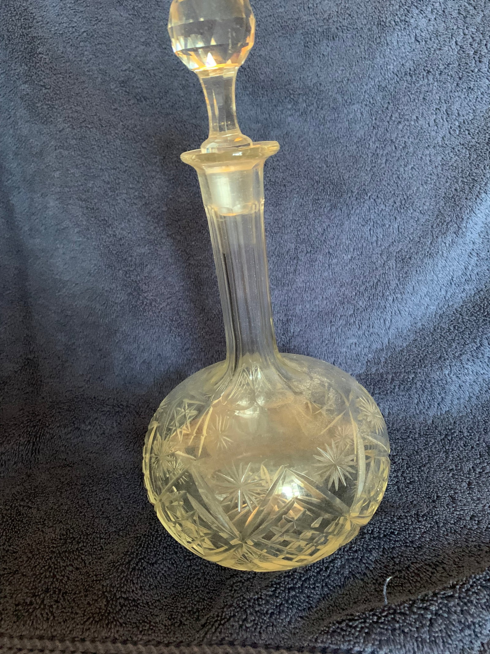 Vintage Cut Crystal Decanter c1920’s: Title: Vintage Cut Crystal Decanter c1920’s Description: Vintage cut crystal decanter for wine or port. 12” high; 4.5 “at belly. Imperceptible bruise at rim from happy