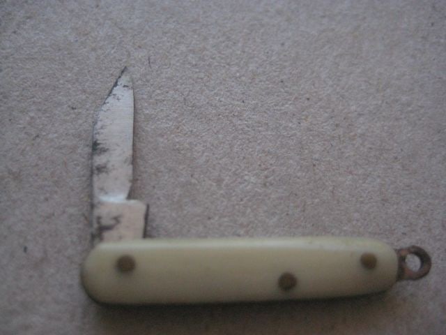 Miniature Bone Hafted Steel Bladed Folding Fruit Knife - 2