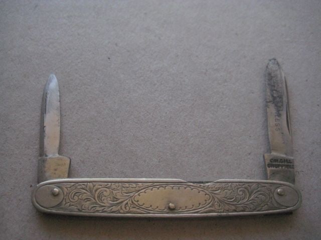 Victorian Silver-Plated Hafted Twin Steel Bladed Folding Fruit Knife, c1900: Title: Victorian Silver-Plated Hafted Twin Steel Bladed Folding Fruit Knife, c1900 Description: Vintage Silver-Plated Hafted Twin Steel Bladed Folding Fruit Knife. Dates to around