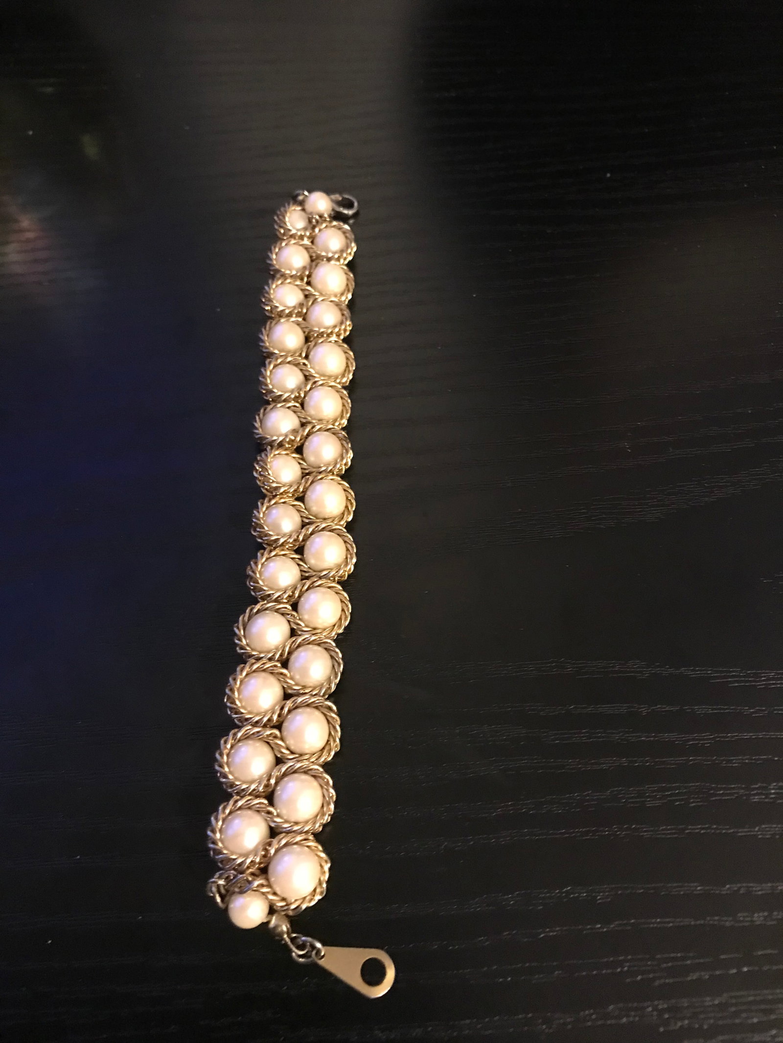 Faux Pearl Bracelet With Twisted Gold Tone Metal - 2