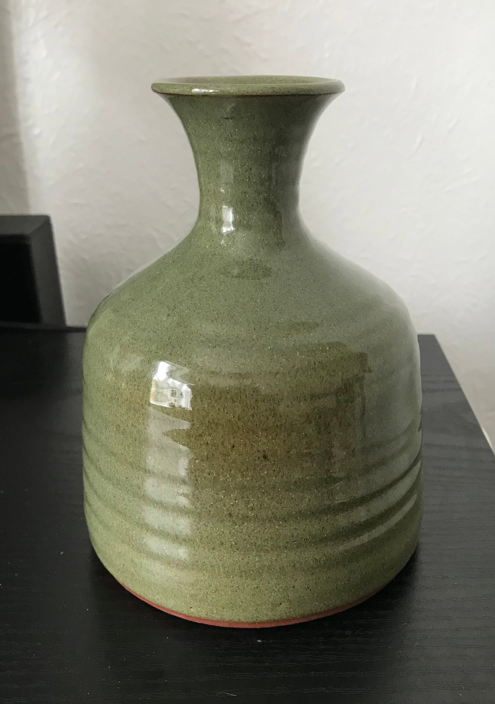 Breanish Pottery Olive Green Glaze Vase: Title: Breanish Pottery Olive Green Glaze Vase Description: A small vase in olive green glaze. 6 inches high and 4.5 inches wide approx. Is quite heavy. Marked Breanish at the