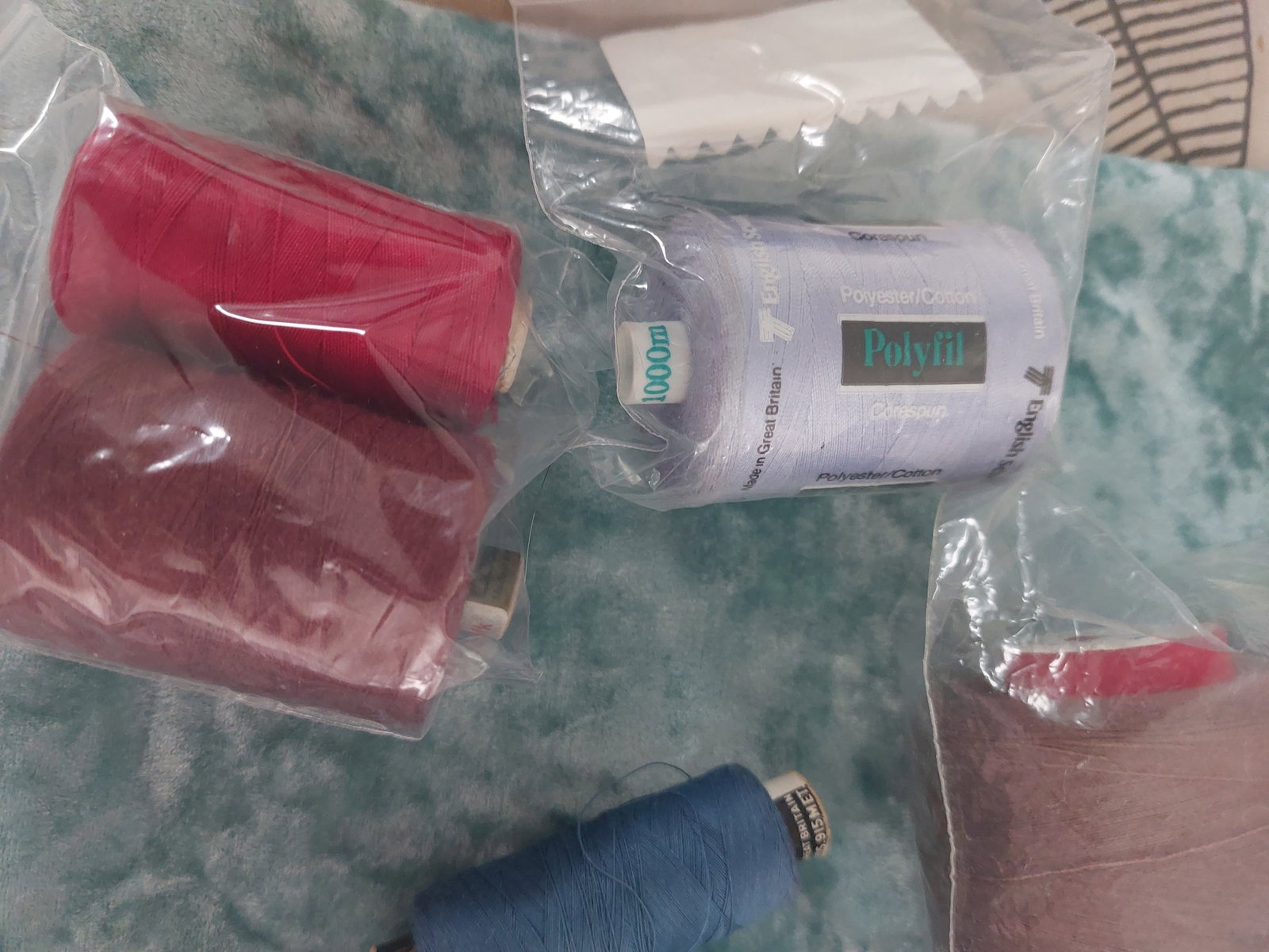 Bag of Vintage and Modern Cotton Reels - 2