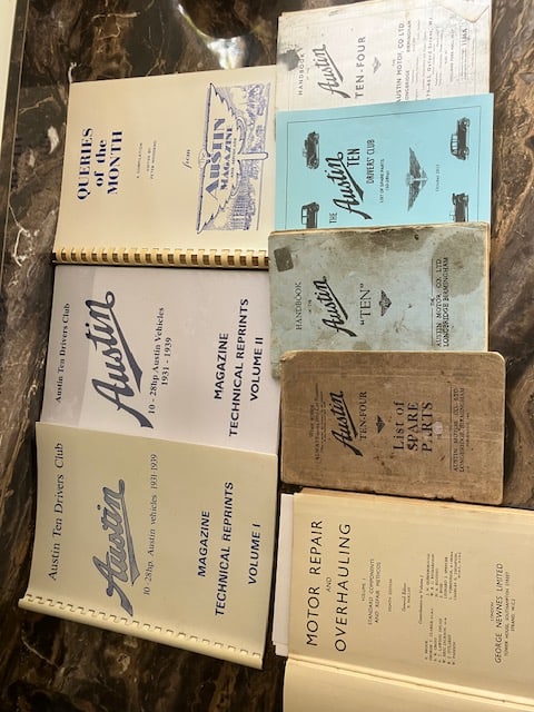 Austin 10 Basket and Austin Books - 9