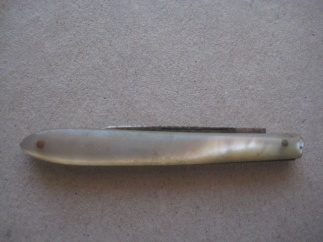 Victorian Mother of Pearl Hafted Steel Bladed Folding Fruit Knife, c1900 - 3