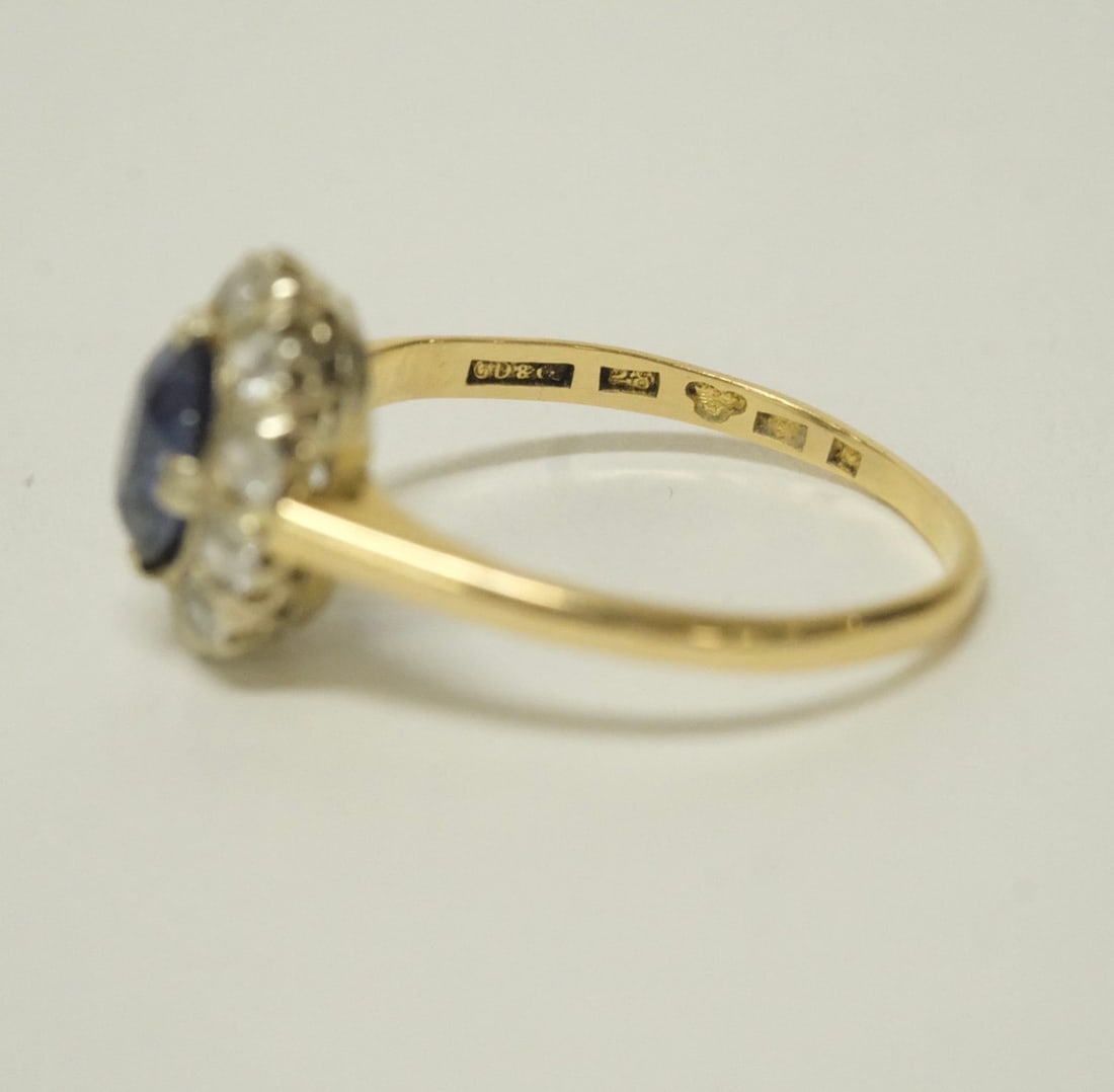 Carmose Ring, 18 K Gold With 0.25 ct Topaz and White Stones - 6
