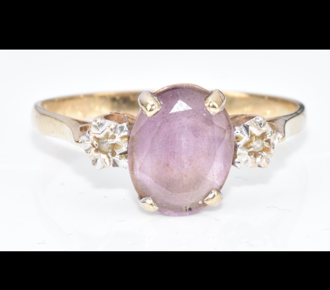 9 ct Gold Ring Set With 0.20ct An Amethyst and Diamonds, 1.6g, Size N: Title: 9 ct Gold Ring Set With 0.20ct An Amethyst and Diamonds, 1.6g, Size N Description: A 9 carat gold ring set with an 0.20 ct amethyst and 1point diamond 1.6 grams Size N Condition: Used