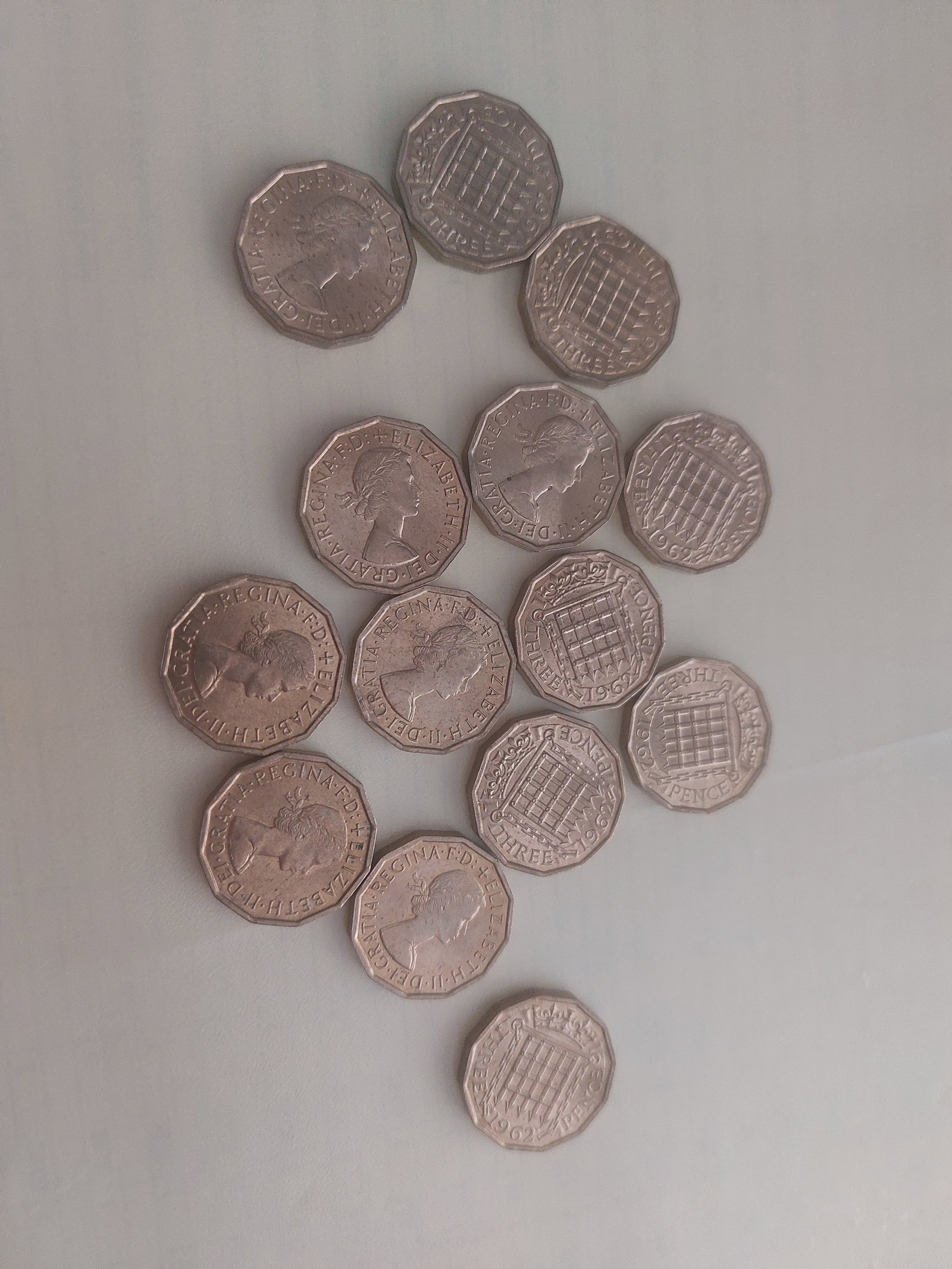 Threepenny Pieces x 14. 1962: Title: Threepenny Pieces x 14. 1962 Description: Bag of 14 threepenny pieces All are 1962 Good condition Collectable coins Not current legal currency Condition: Used Delivery option: Collection