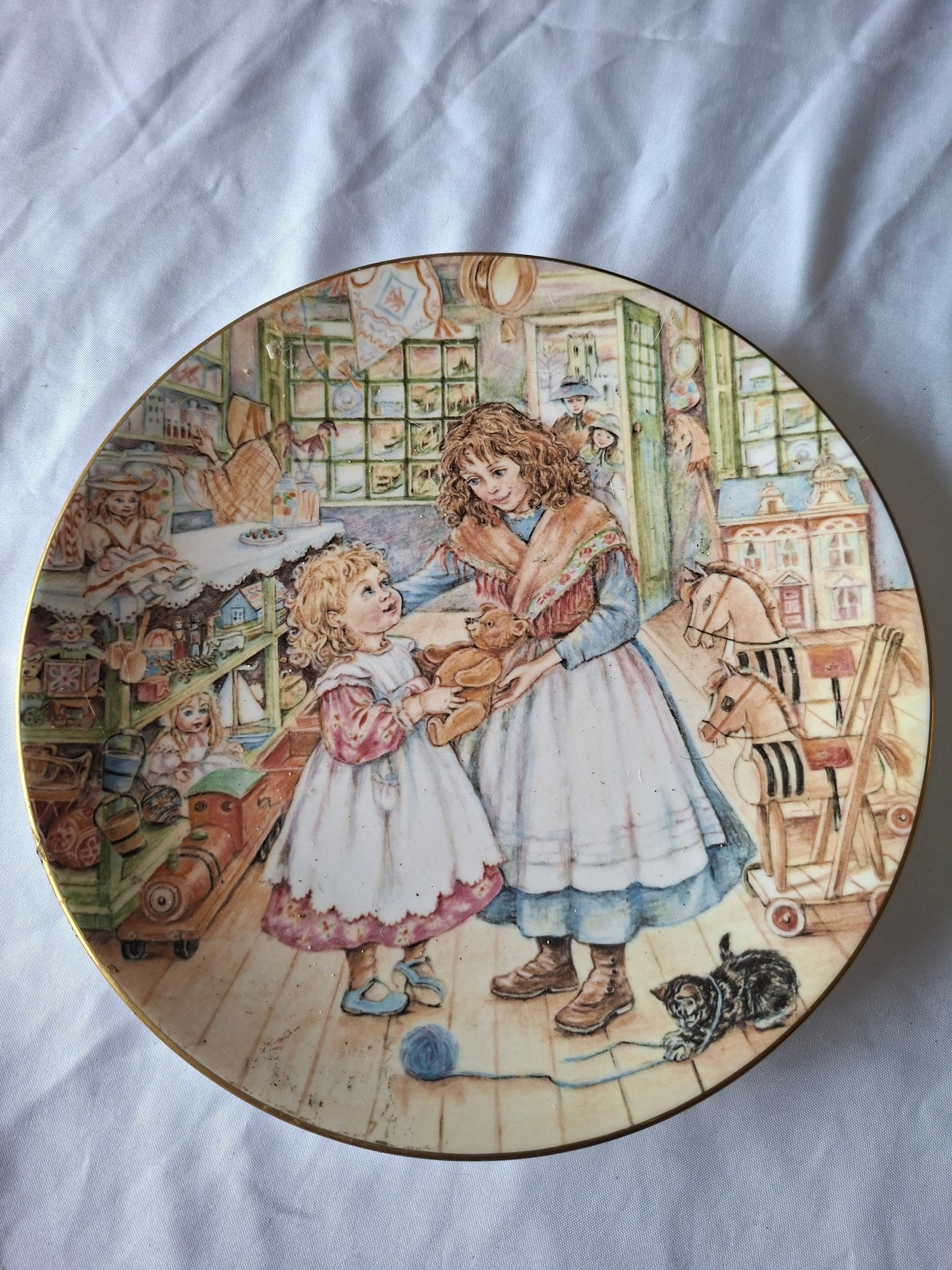 Designer Collectable Plate (1 of 2)