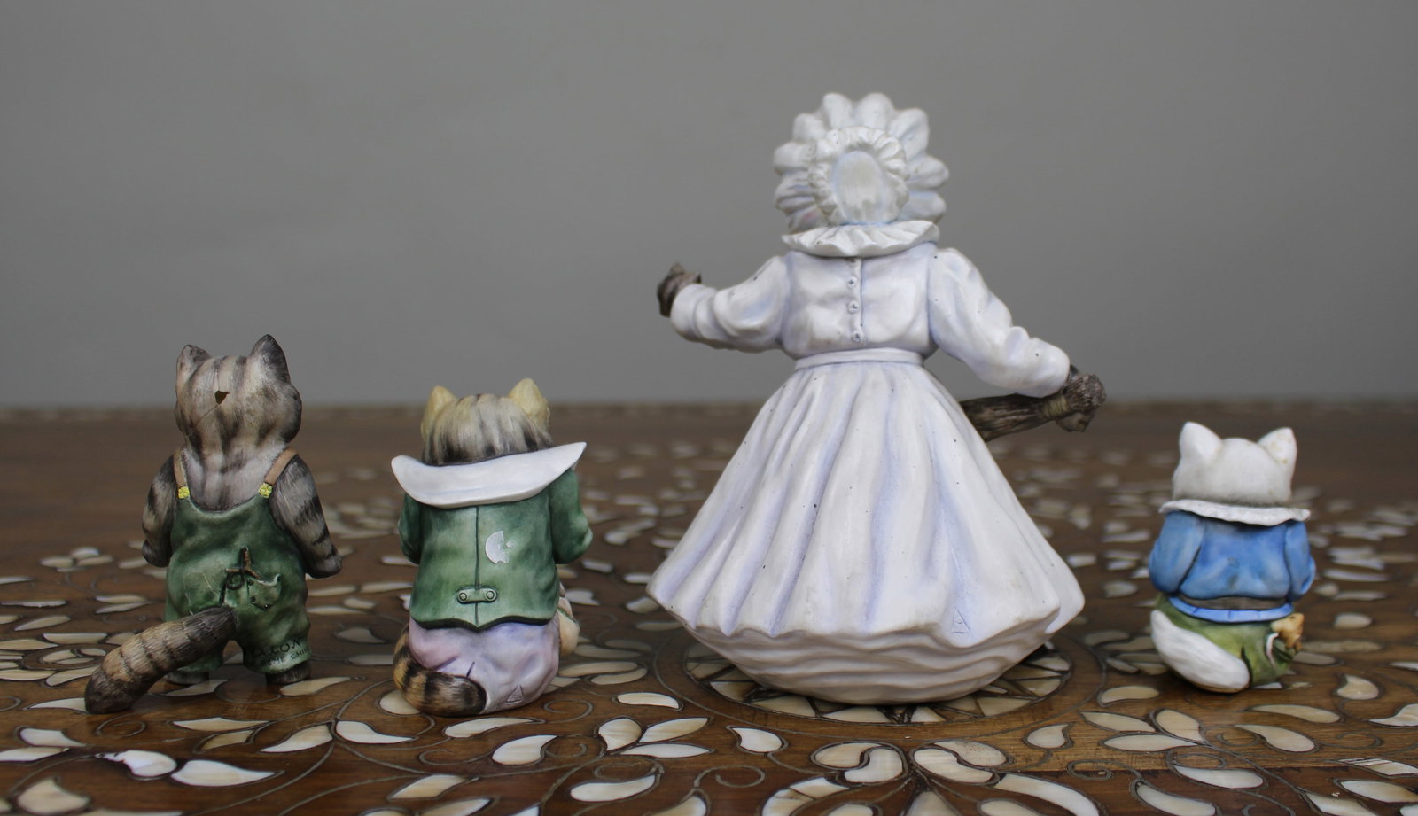 Collection of 4 Avalon Fine Bone China Cat Figurines - 2