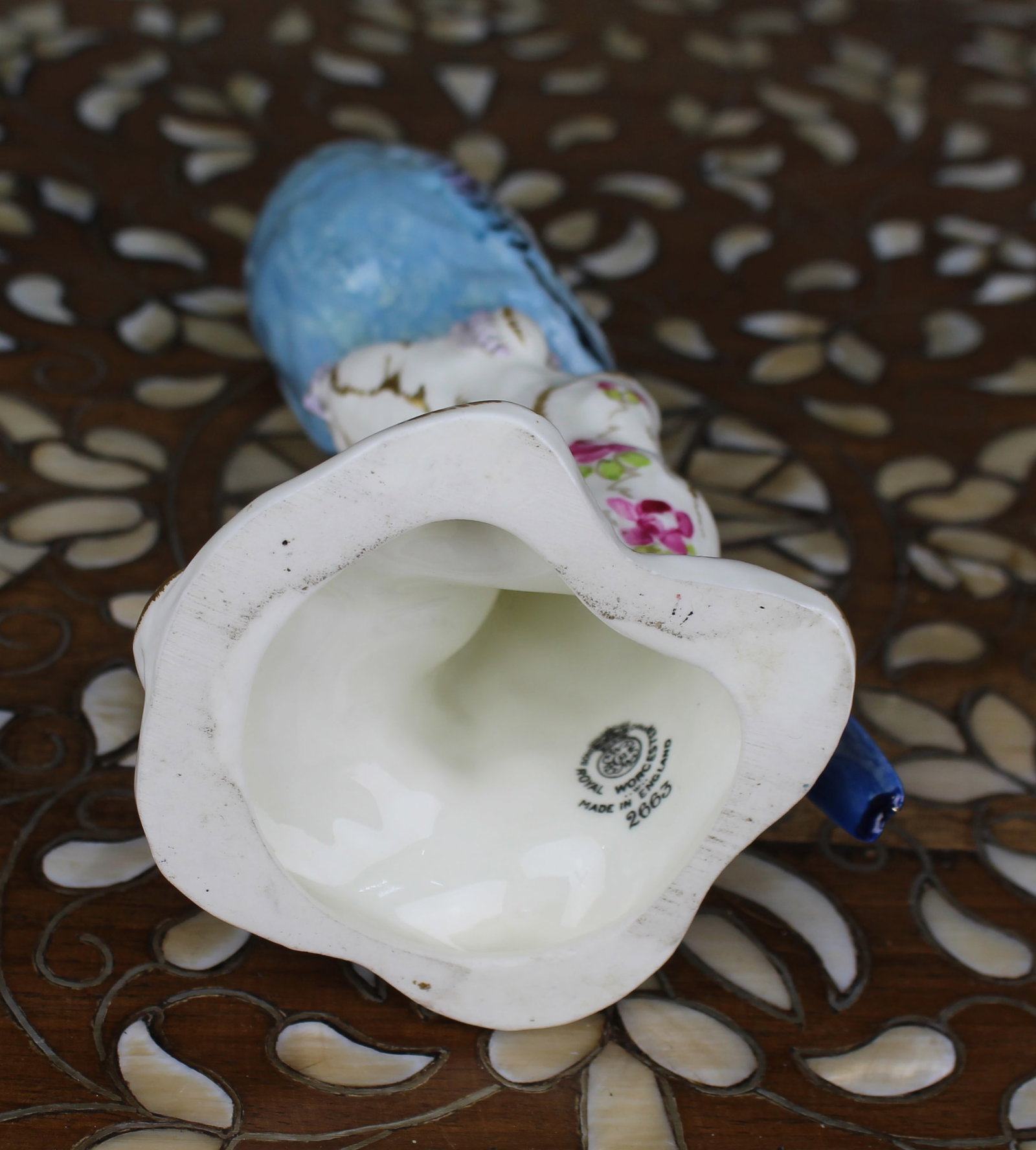 Royal Worcester BirdBudgerigar 2663 Birds on Stumps - 3