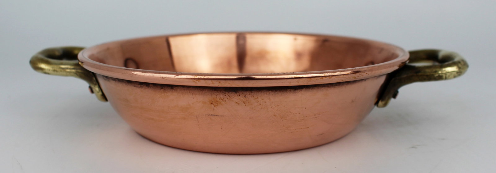 Small Antique Georgian Two Handled Copper Dish - 2