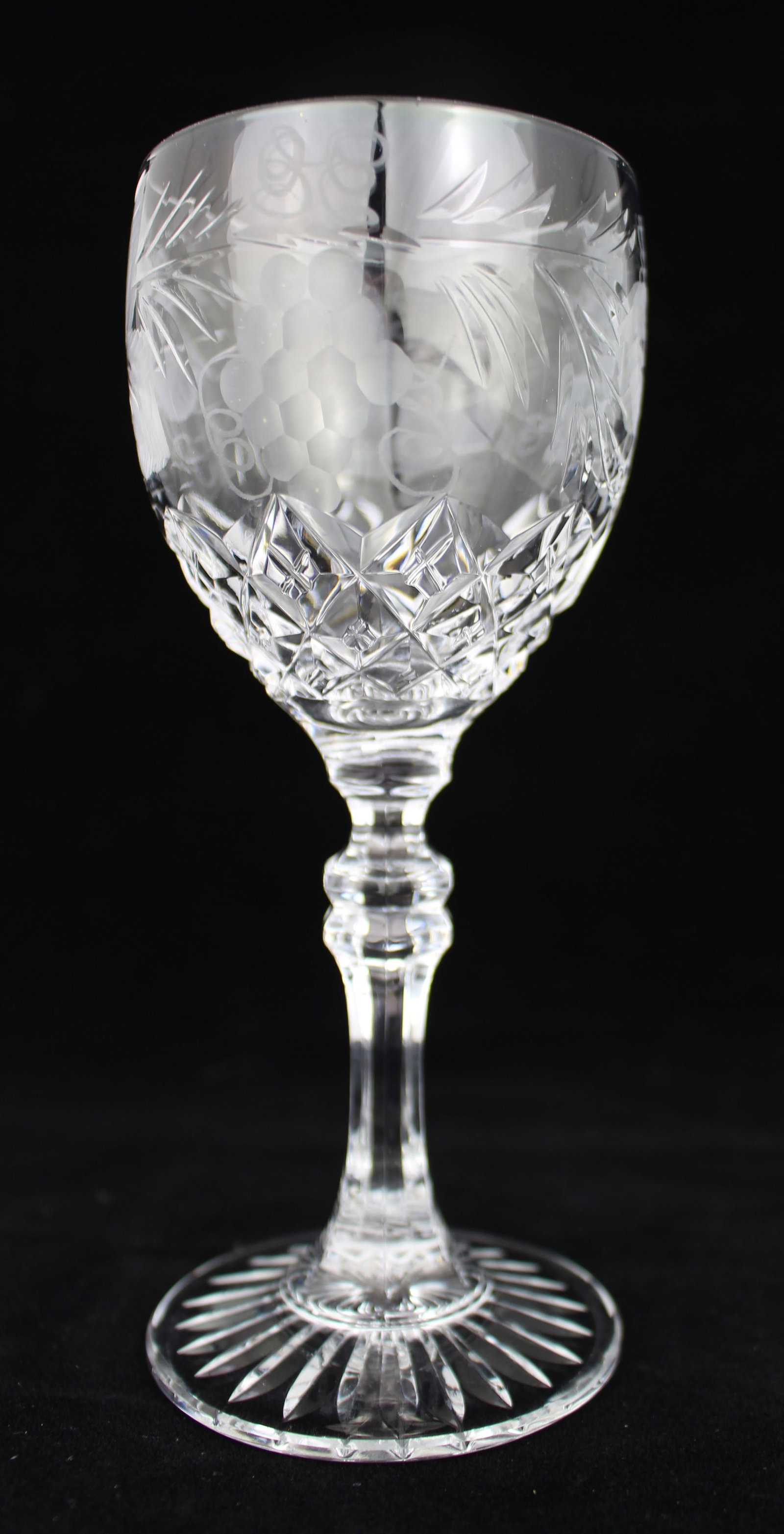 Set of 6 Brier Glass Vine Pattern Wine Glasses - 2