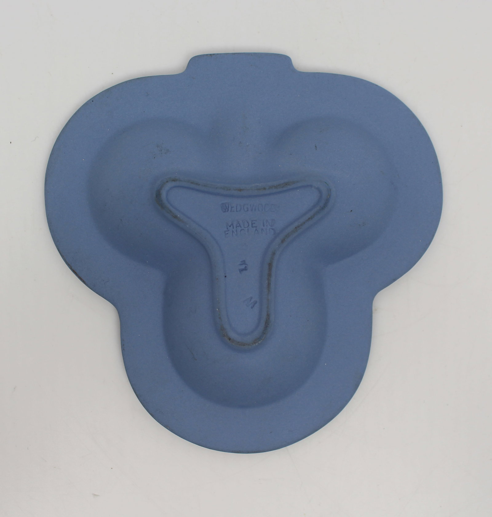 Wedgwood Jasperware Trefoil Dish - 3