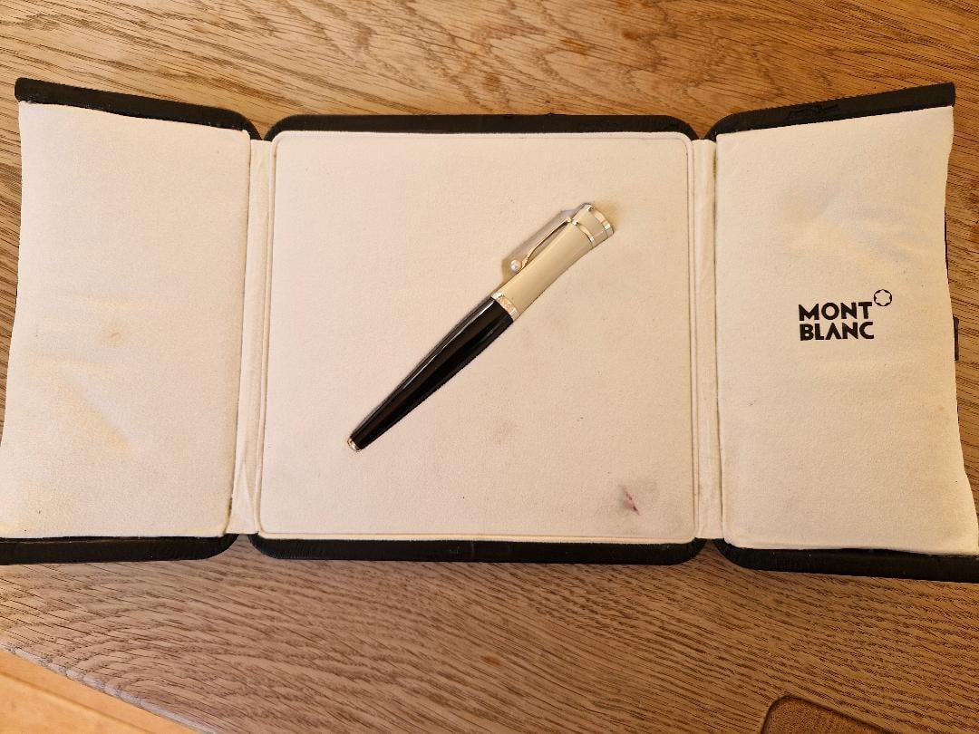 Special Edition Montblanc Greta Garbo Fountain Pen (1 of 10)