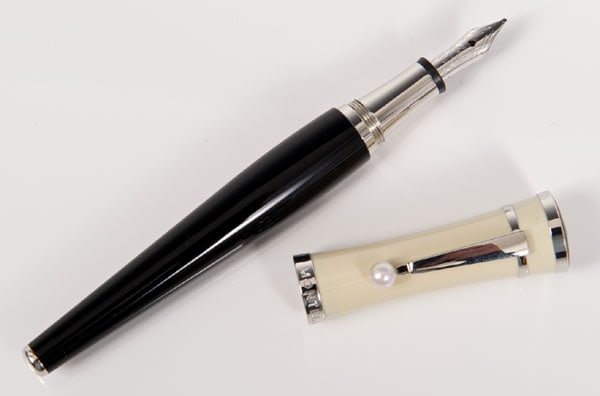 Special Edition Montblanc Greta Garbo Fountain Pen - 3