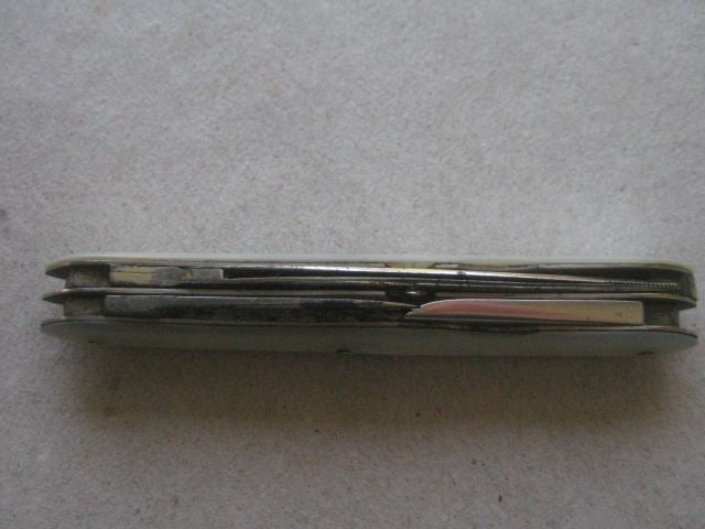 Antique French Mother of Pearl Hafted Multi-Bladed Penknife, c1900 - 14