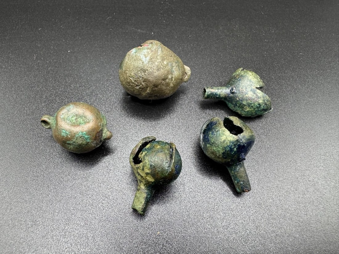 Collection of Viking Bells, 11th Century, Not Working (C17): Title: Collection of Viking Bells, 11th Century, Not Working (C17) Description: Condition: excavated condition, very worn , not working Item number: C17 £5 UK post £15 international post