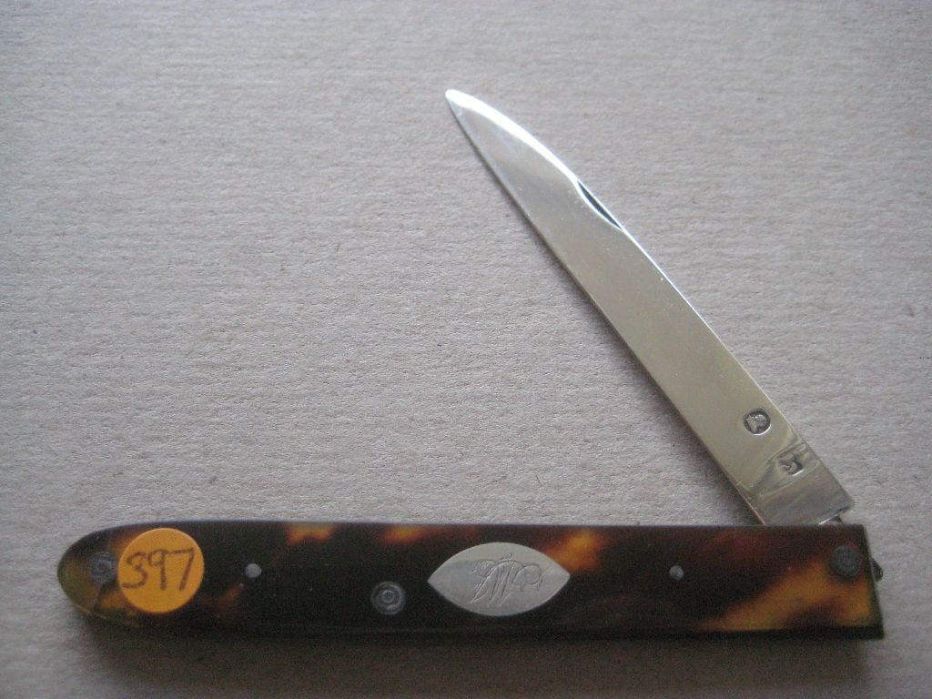 George III Silver Bladed Folding Fruit Knife: Title: George III Silver Bladed Folding Fruit Knife Description: George III Silver Bladed Folding Fruit Knife. The handle has birds eye rivets. The knife dates to aro