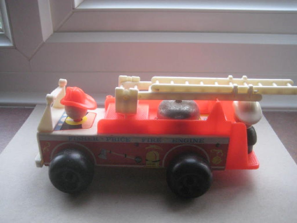 Vintage Fisher Price Fire Engine, Model Number 720 (1 of 10)