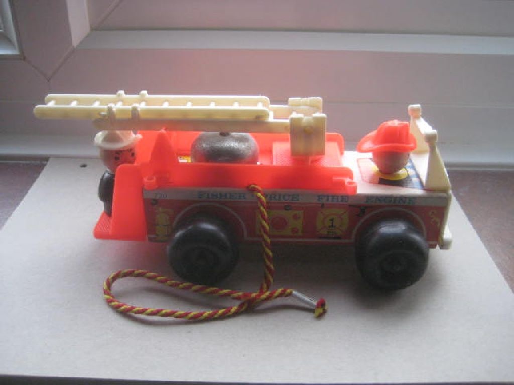 Vintage Fisher Price Fire Engine, Model Number 720 - 2