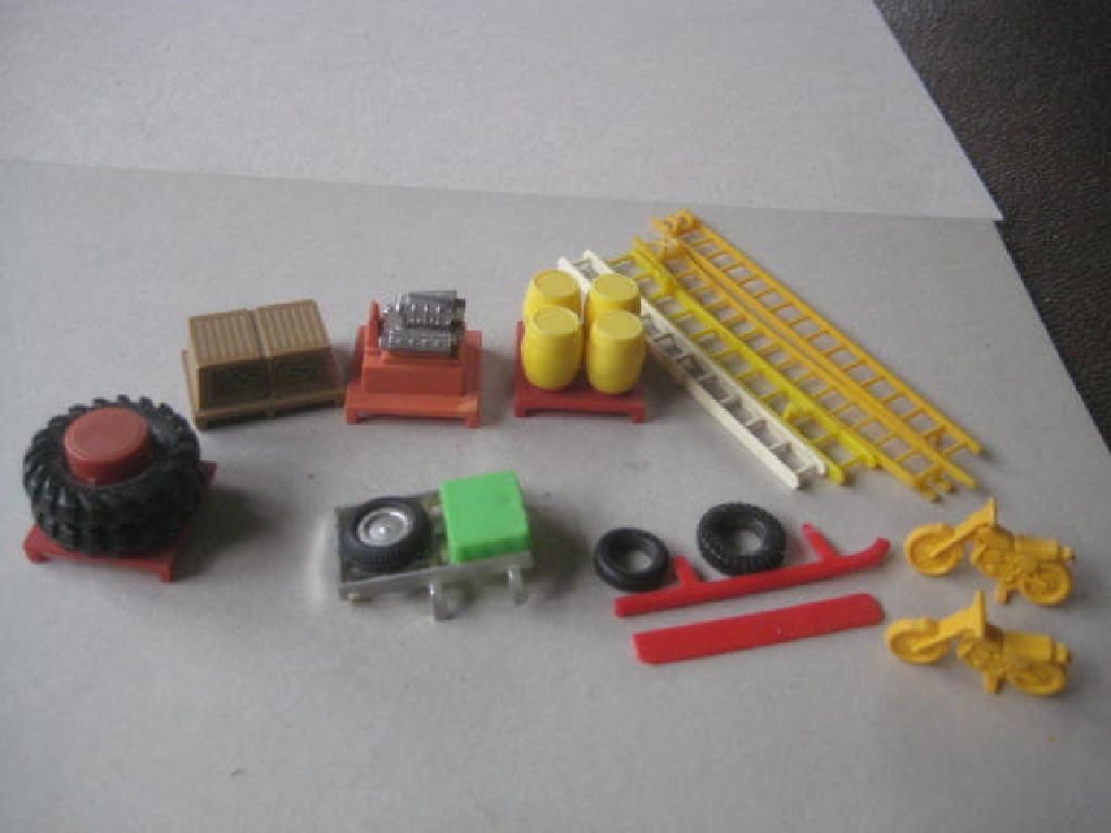 A Group of Vintage Matchbox Vehicles - 14