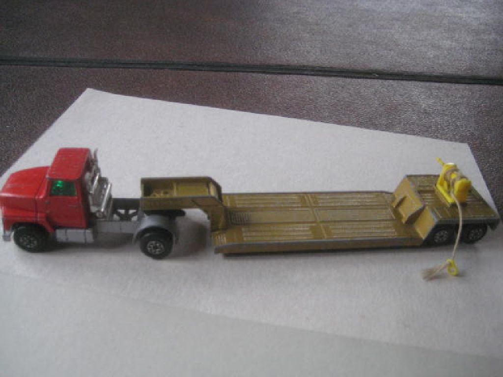A Group of Vintage Matchbox Vehicles - 15