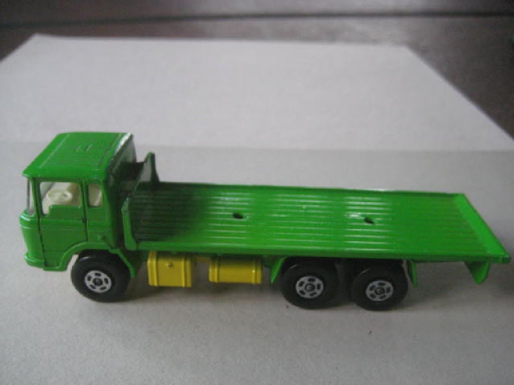A Group of Vintage Matchbox Vehicles - 6