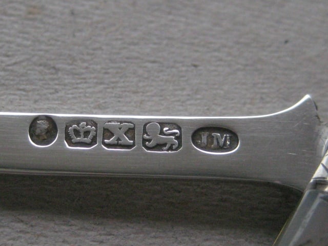 Victorian Matching Mother of Pearl Hafted Silver Bladed Folding Fruit Knife and Folding Fork - 7