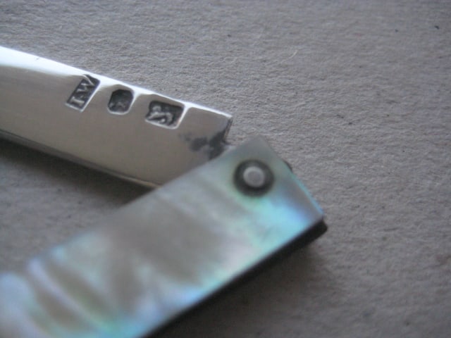 George III Mother of Pearl Hafted Silver Scimitar Bladed Folding Fruit Knife, c1784 - 4