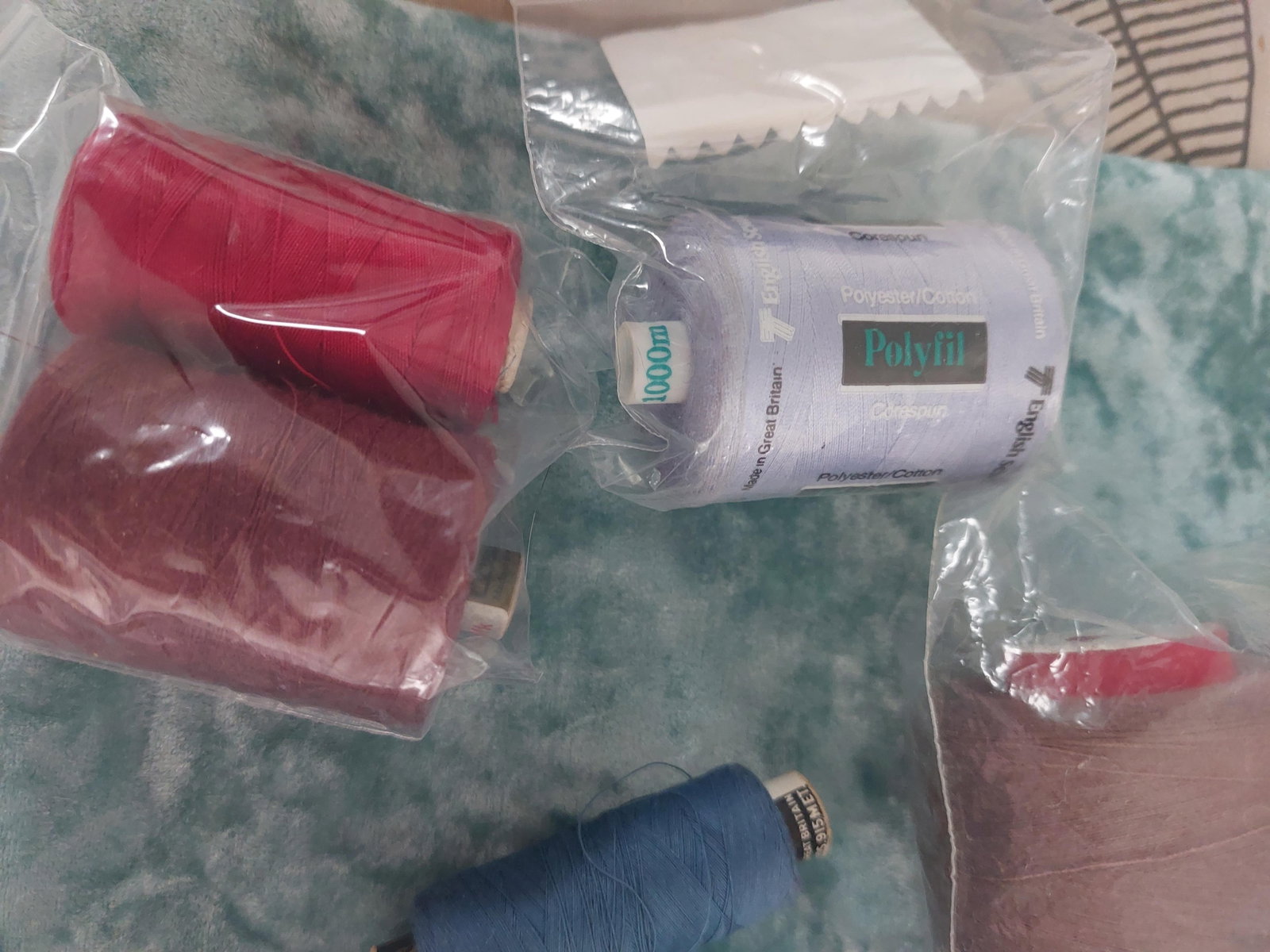 Bag of Vintage and Modern Cotton Reels - 2
