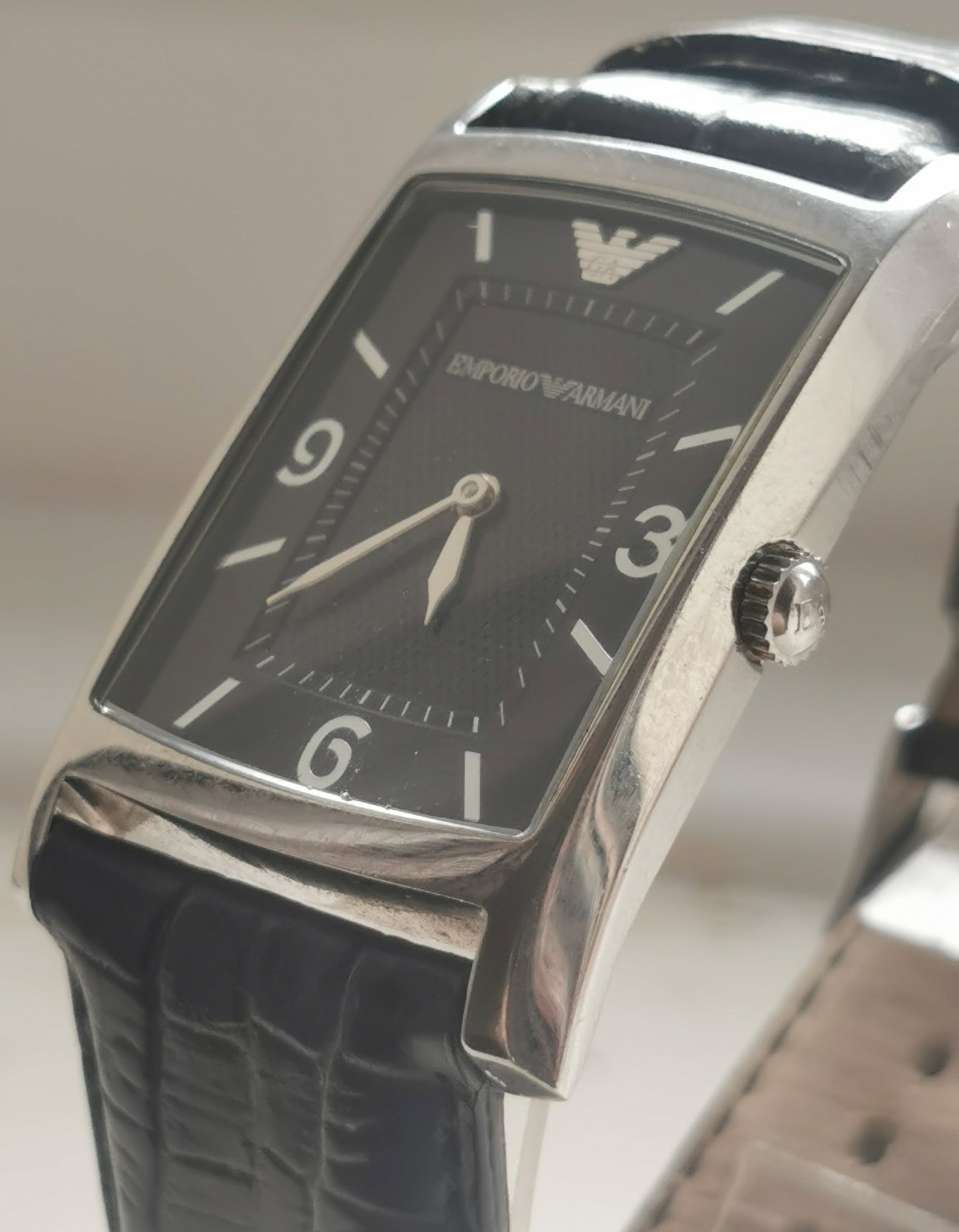 Emporio Armani AR-0147 Vintage Watch – Black Dial, Rectangular Case - 2
