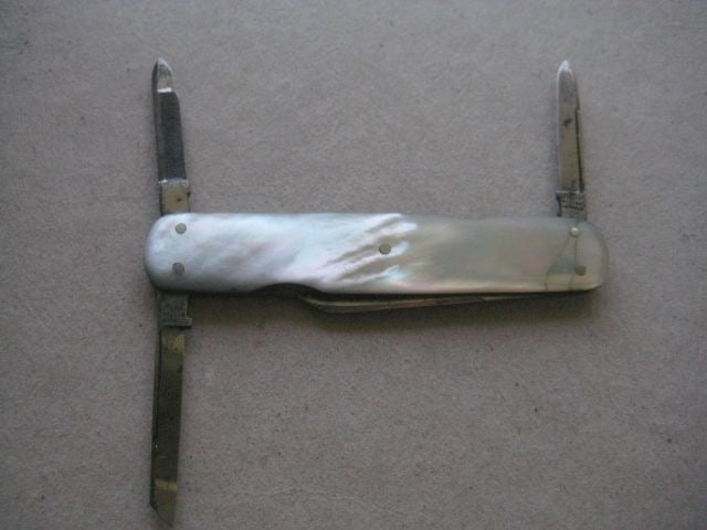 Antique Mother of Pearl Hafted Multi-Bladed Penknife, c1900 - 2