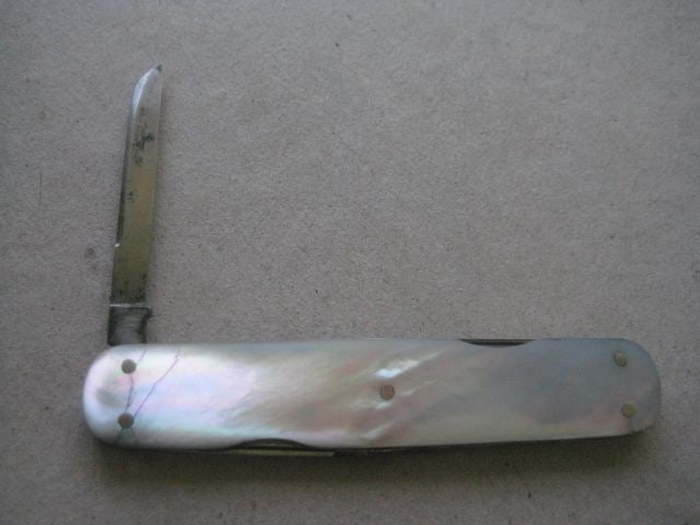 Antique Mother of Pearl Hafted Multi-Bladed Penknife, c1900 - 6