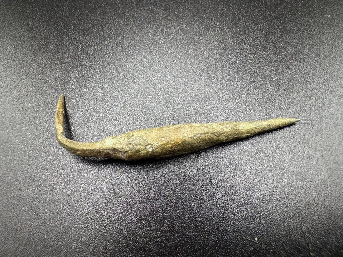 Bronze Age Leather Working Awl, Circa 2500-800 BC (C37): Title: Bronze Age Leather Working Awl, Circa 2500-800 BC (C37) Description: Condition: excavated condition Item number: C37 UK post £5 International post £15 Condition: Used Delivery