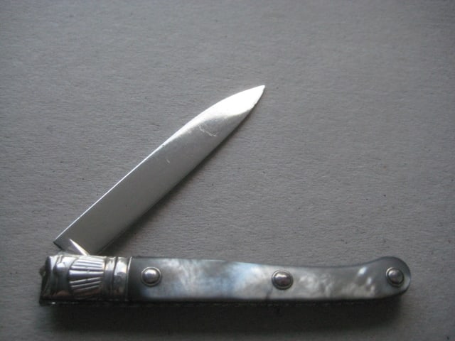 George III Mother of Pearl Hafted Silver Bladed Folding Fruit Knife, c1780 - 2