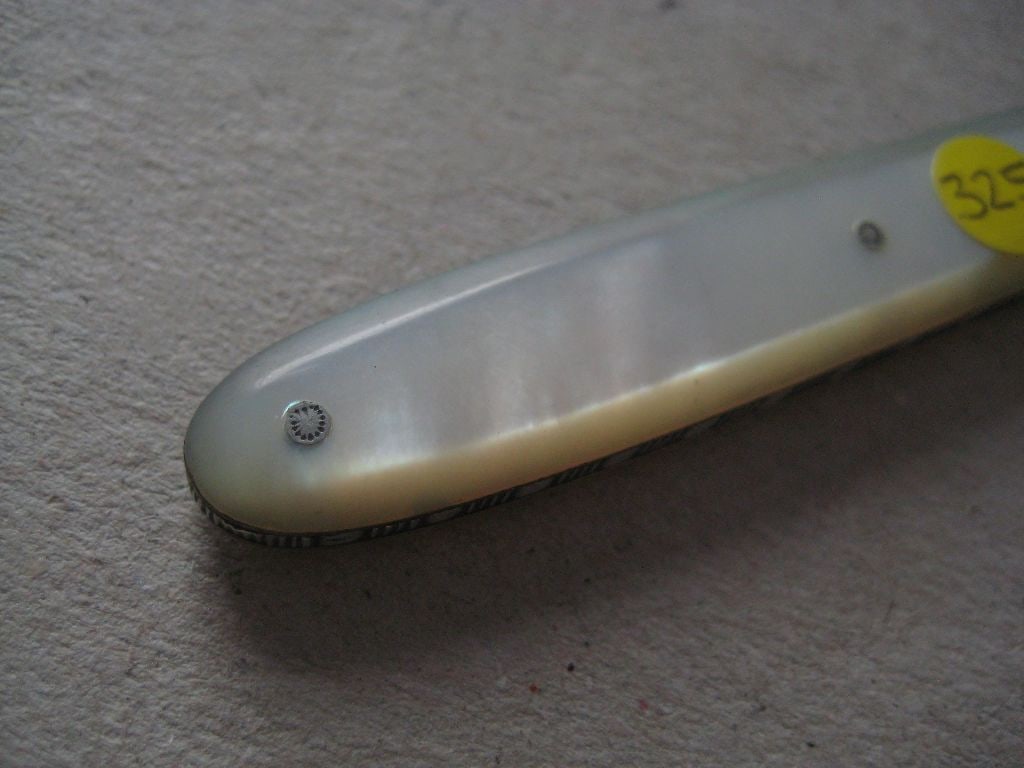 George III Mother of Pearl Matching Silver Bladed Folding Fruit Knife and Folding Fork - 4