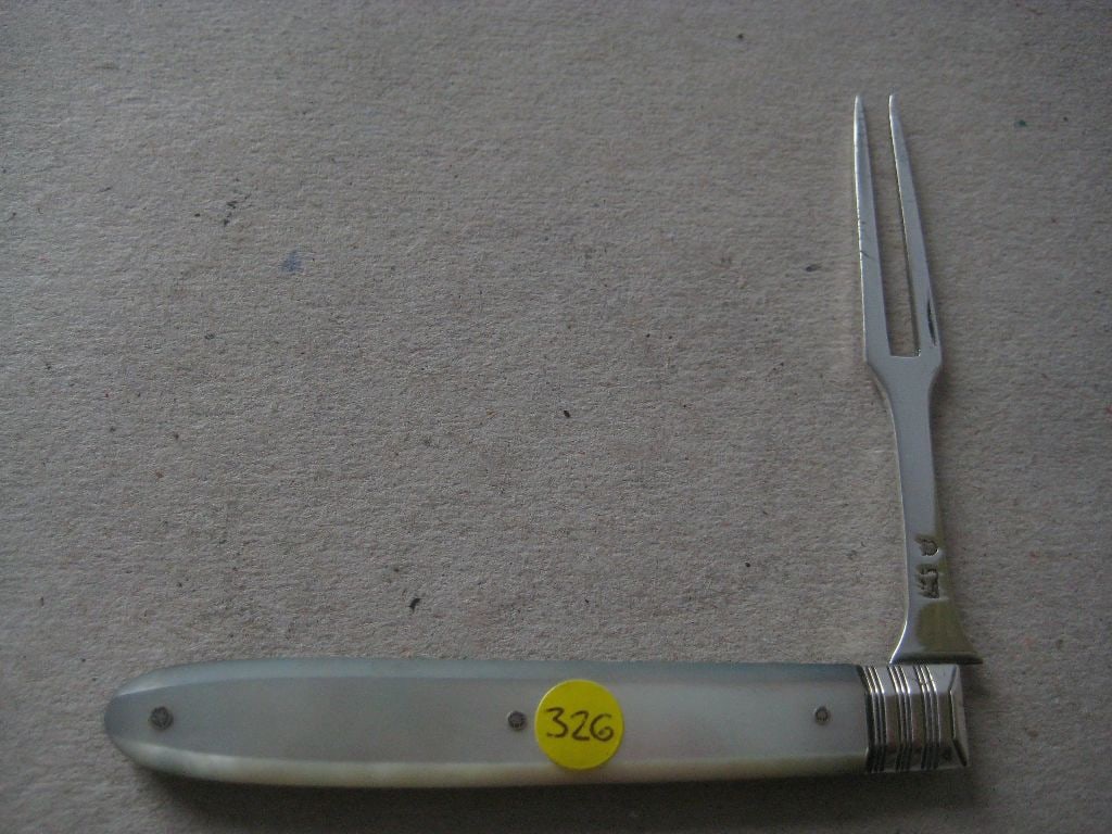 George III Mother of Pearl Matching Silver Bladed Folding Fruit Knife and Folding Fork - 6