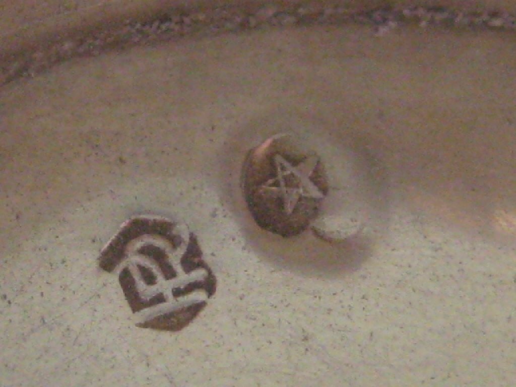 Vintage Continental Silver Pill Box - 7