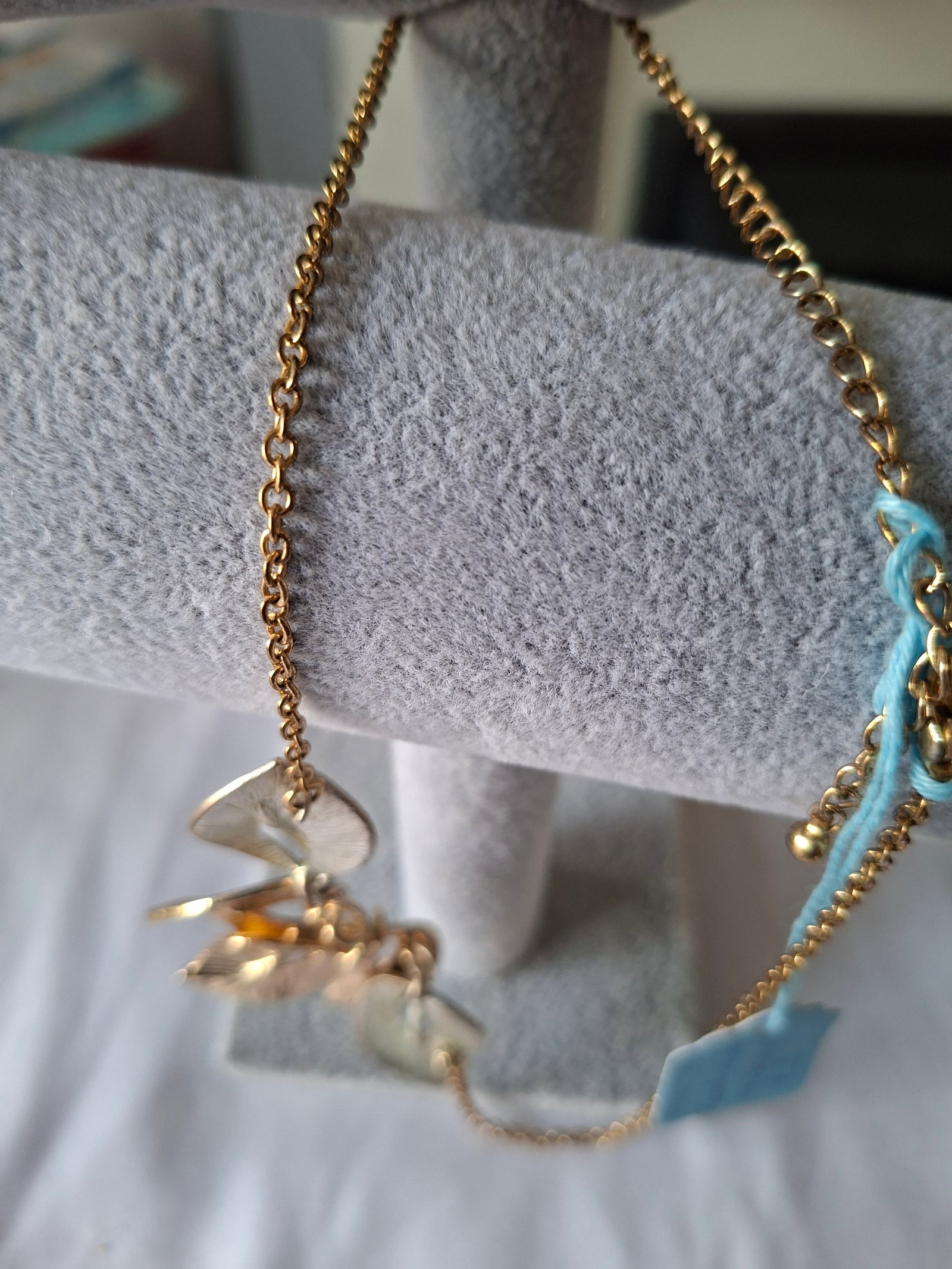 Selection of Vintage Jewellery Items - 8