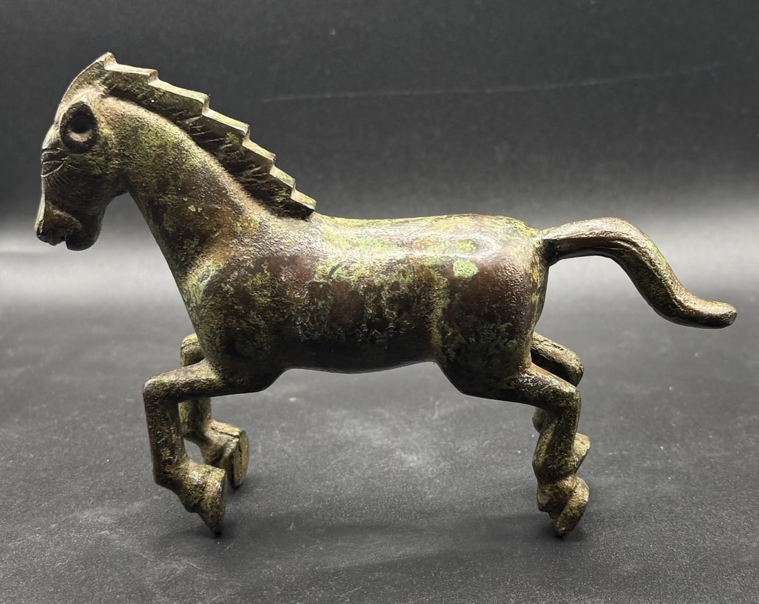 Roman Style Bronze Horse (C47): Title: Roman Style Bronze Horse (C47) Description: Roman style bronze horse Condition: good condition with green patina Item number: C47 Measurements: 16x11.5cm £10 UK pos