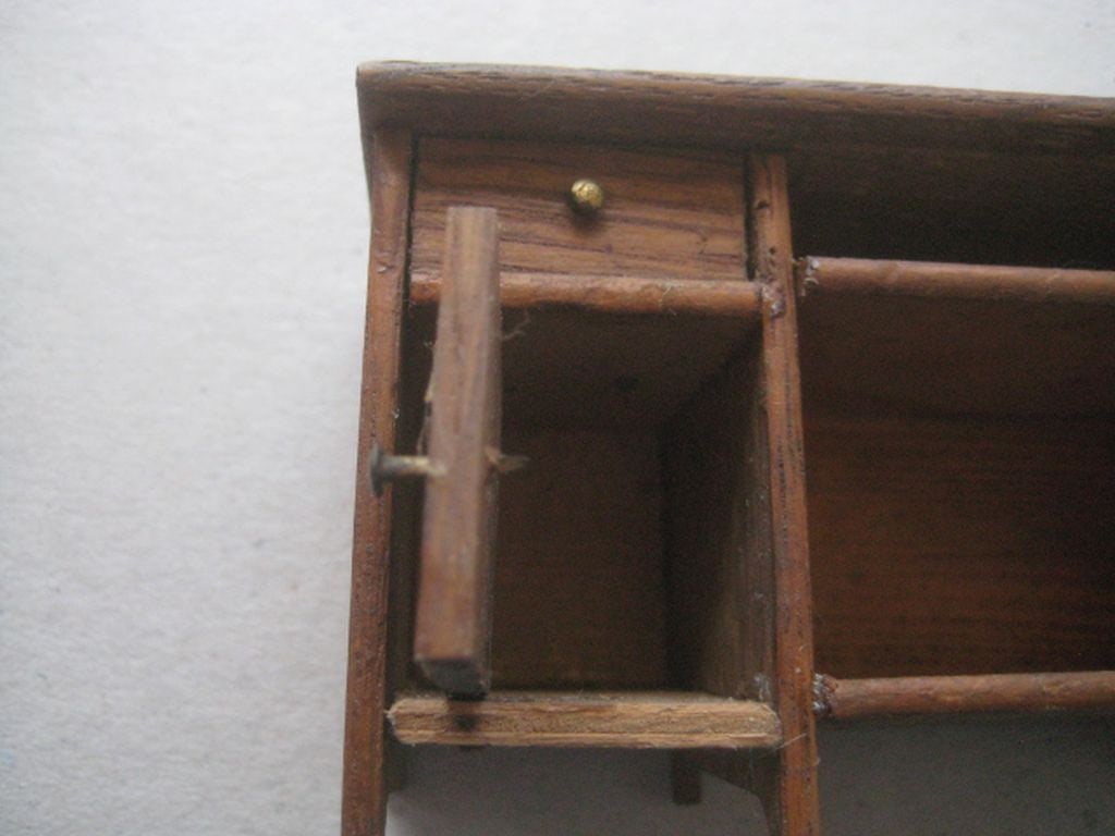 Title: Vintage Dolls House Wooden DeskDescription: Vintage Dolls House Wooden Desk. Height is 7cm. - 5