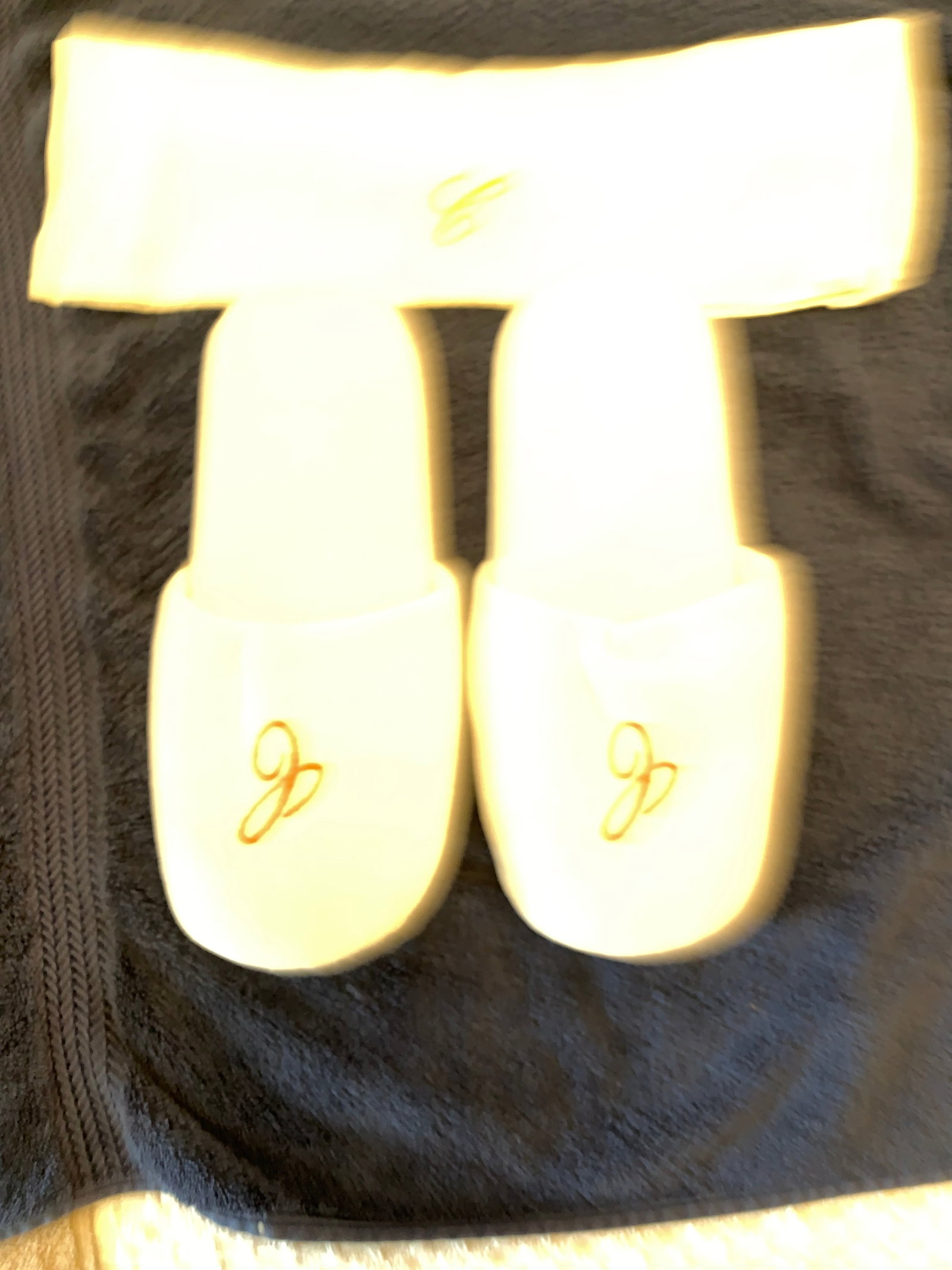 Vintage Claridges Hotel 1930’s Men’s Slippers and Hand Towel - 2