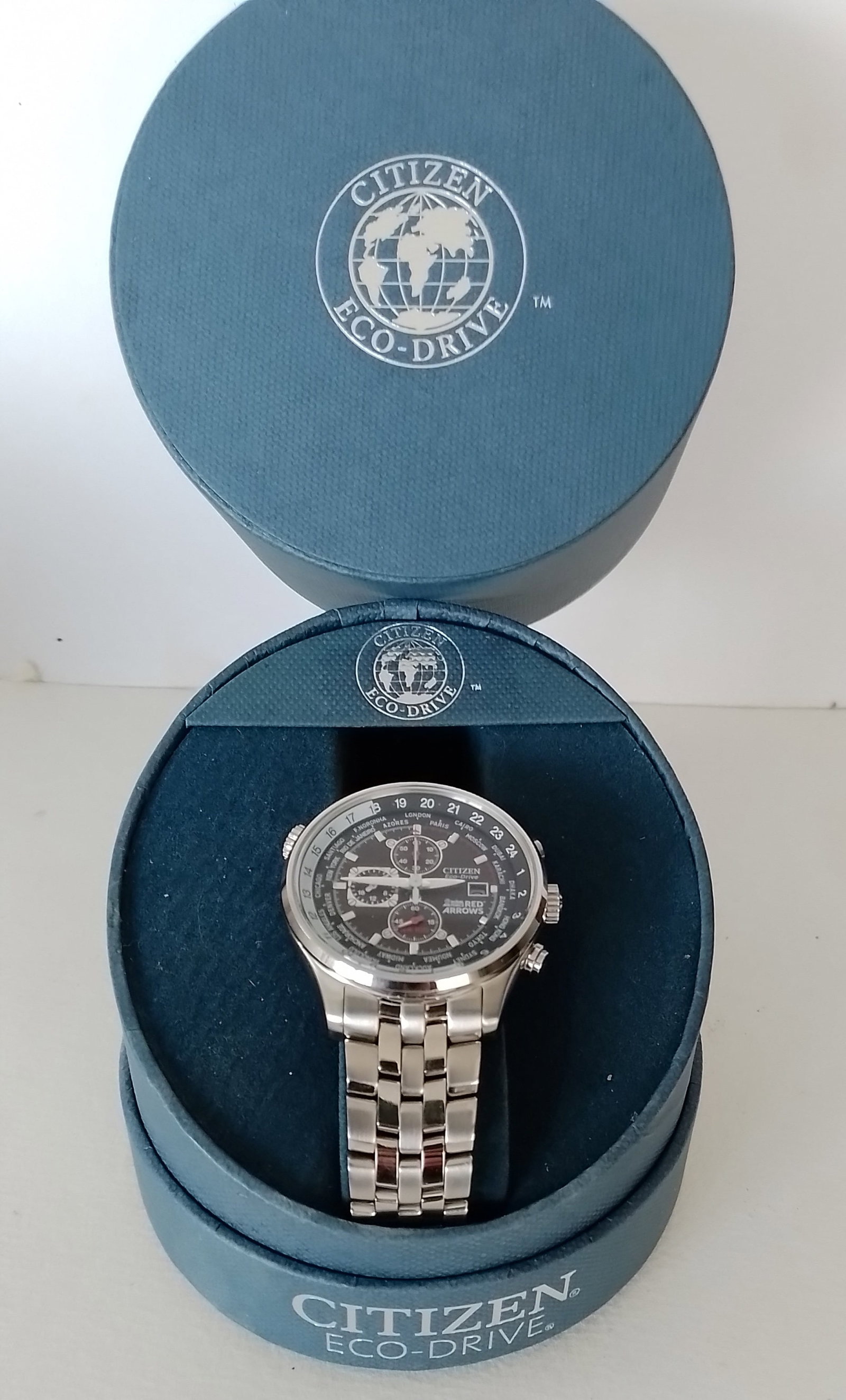 Royal Airforce Red Arrows Chronograph Wrist Watch: Title: Royal Airforce Red Arrows Chronograph Wrist Watch Description: New Royal Airforce Red Arrows Chronograph Citizen Eco-Drive Watch in original box Condition: New Delivery option: Collection