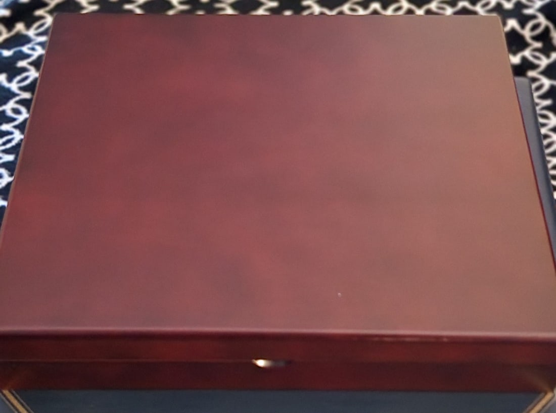 Collection of Her Majesty The Queen 90th Birthday: Title: Collection of Her Majesty The Queen 90th Birthday Description: Full collection of 24 photographic coins Her Majesty The Queen 90th Birthday. All coins in special box with individual