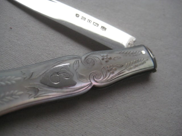 Victorian Mother of Pearl Hafted Silver Bladed Folding Fruit Knife, Sheffield 1857 - 4