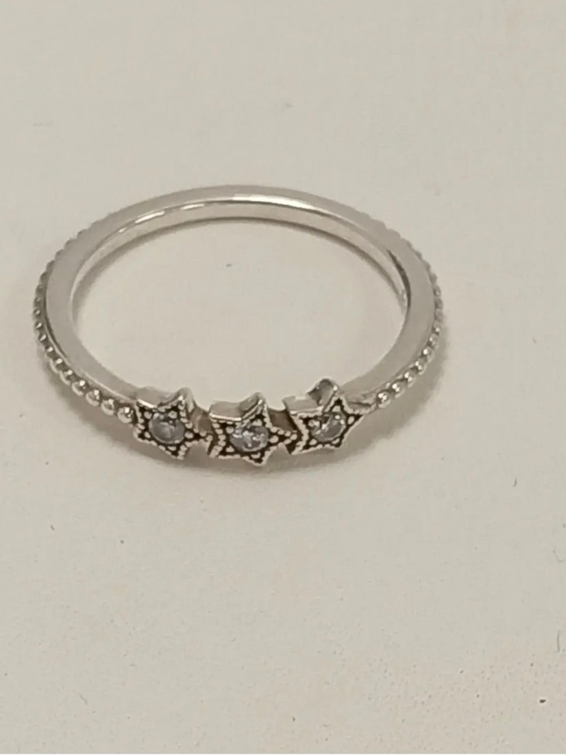 Pandora Celestial Stars 925: Title: Pandora Celestial Stars 925 Description: New Genuine Pandora Sterling silver Marked Marked 925 Also marked Ale For Pandora UK N 1/2 US -7 Delivery-3 Condition: New Delivery option: