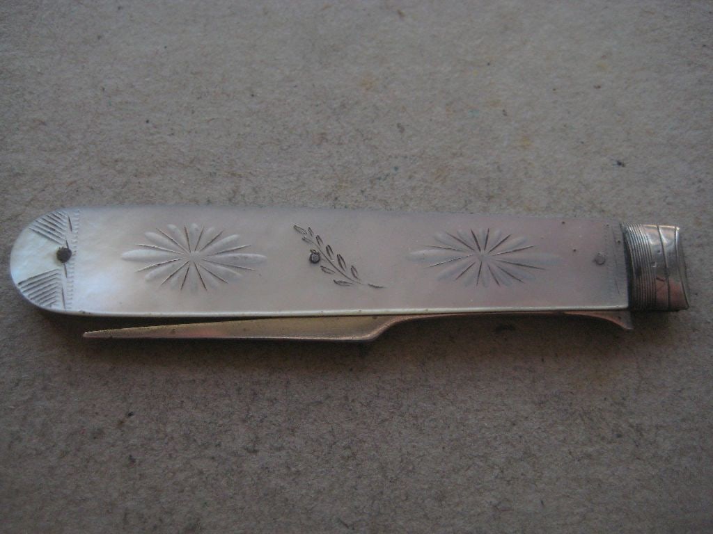 William IV Matching Mother of Pearl Hafted Silver Bladed Folding Fruit Knife and Folding Fork - 15