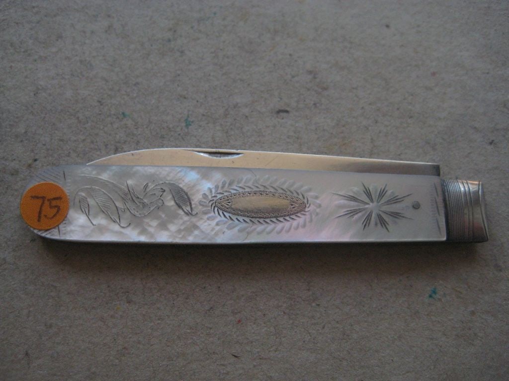 William IV Matching Mother of Pearl Hafted Silver Bladed Folding Fruit Knife and Folding Fork - 7